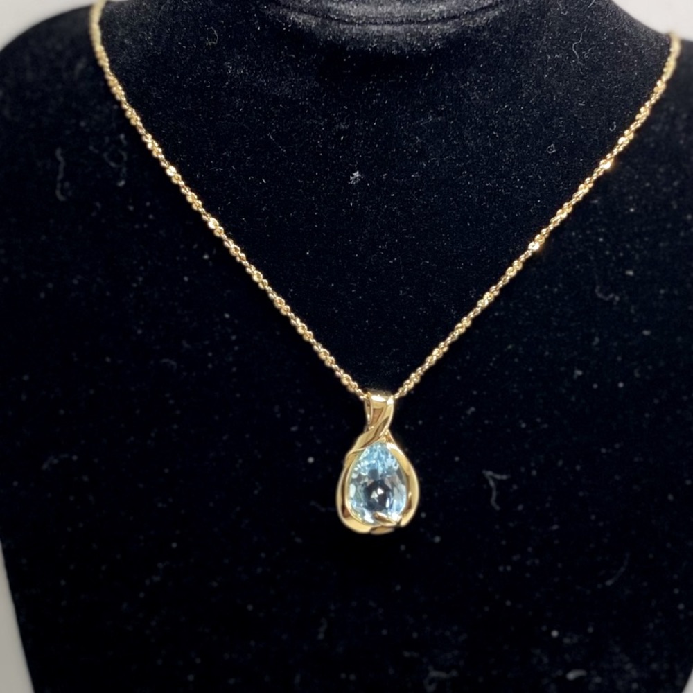 Sterling silver gold plated necklace with aquamarine pendant
